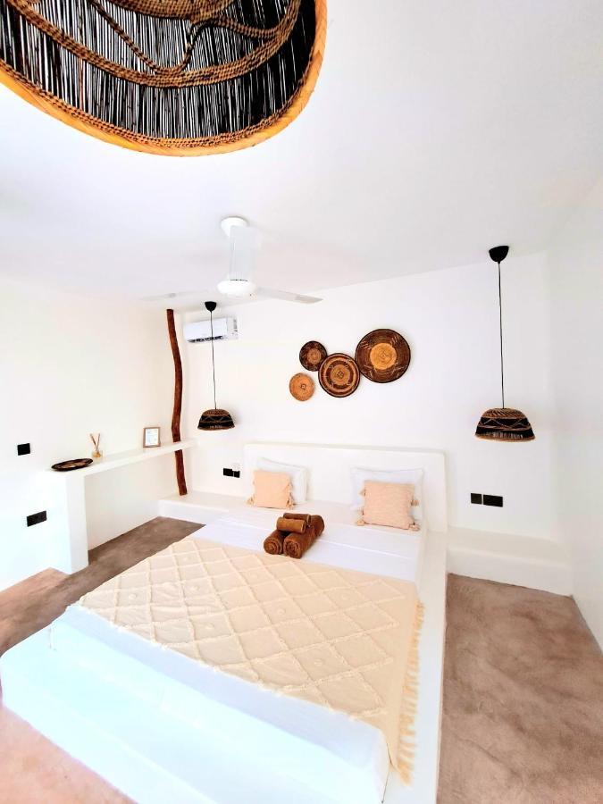Boho Boutique Hotel - Beachfront , Adults Only , Private Pool Кивенгва Экстерьер фото