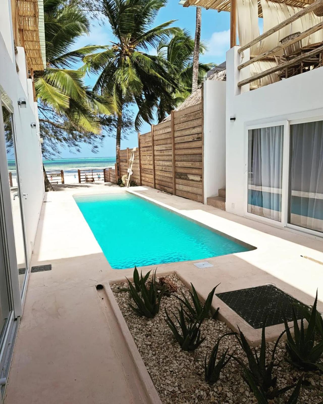 Boho Boutique Hotel - Beachfront , Adults Only , Private Pool Кивенгва Номер фото