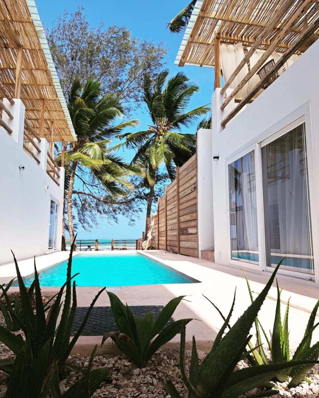 Boho Boutique Hotel - Beachfront , Adults Only , Private Pool Кивенгва Номер фото