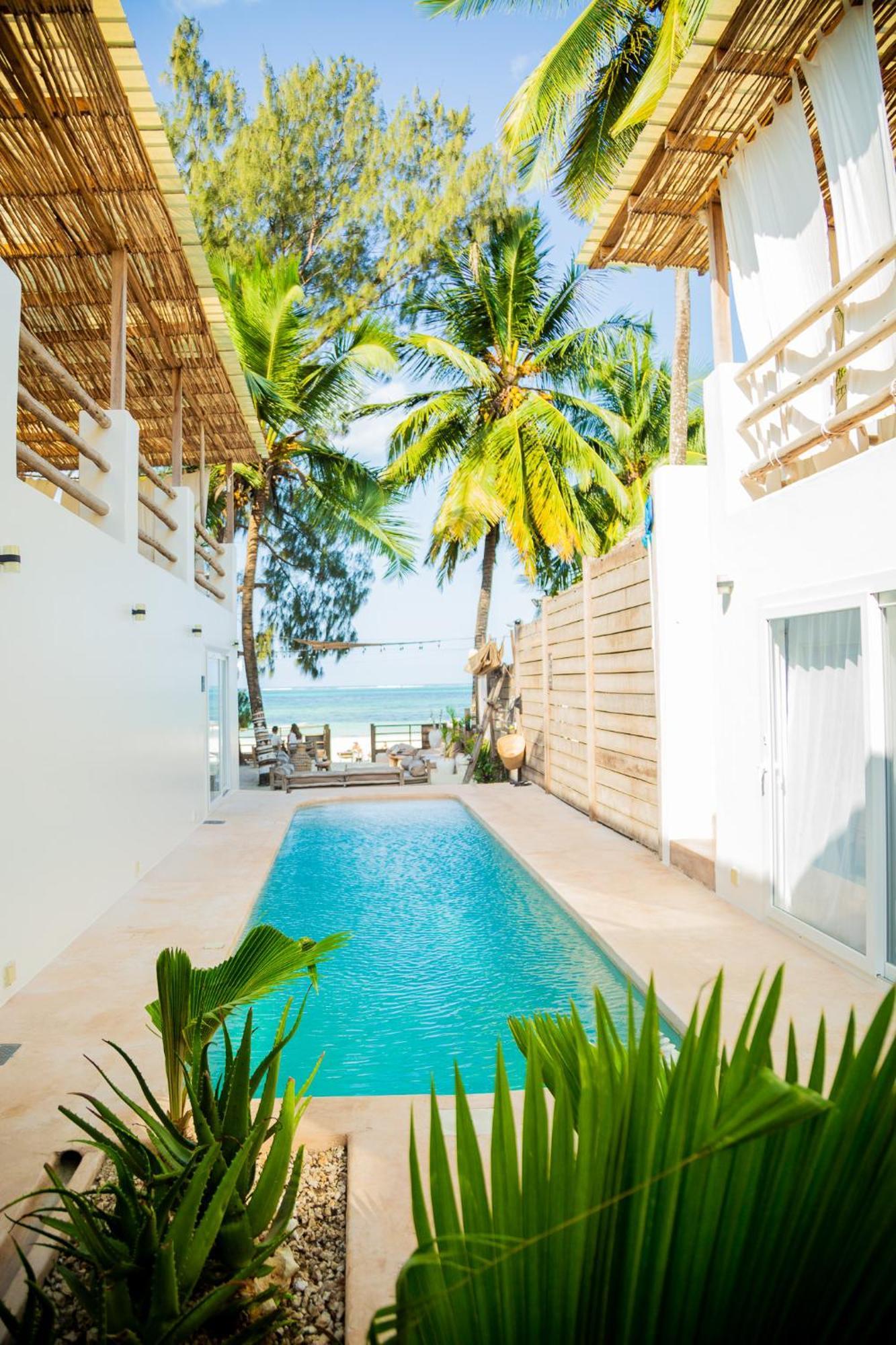 Boho Boutique Hotel - Beachfront , Adults Only , Private Pool Кивенгва Экстерьер фото