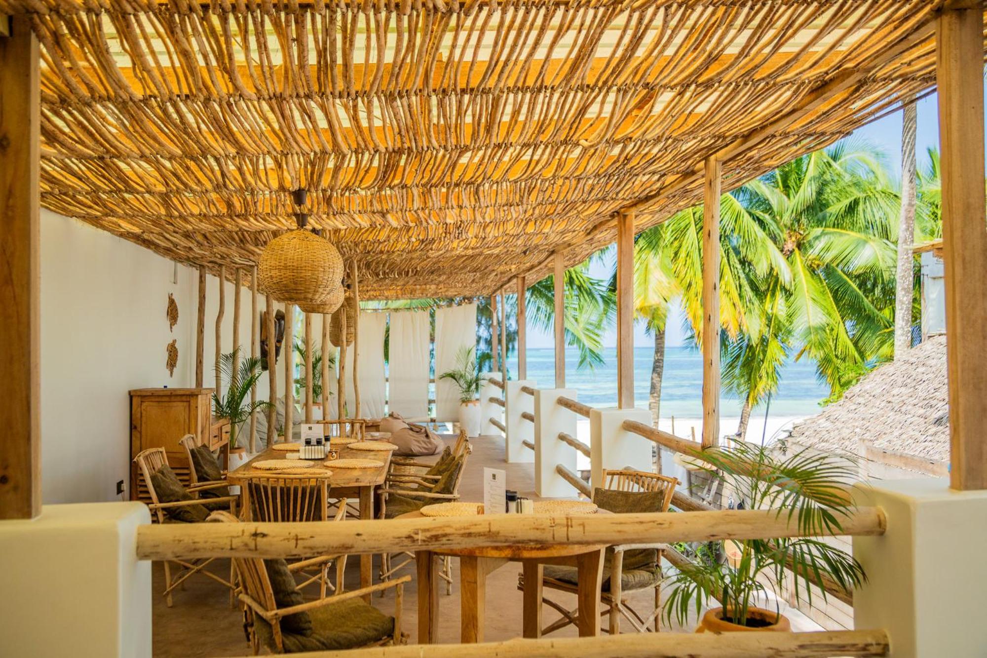 Boho Boutique Hotel - Beachfront , Adults Only , Private Pool Кивенгва Экстерьер фото