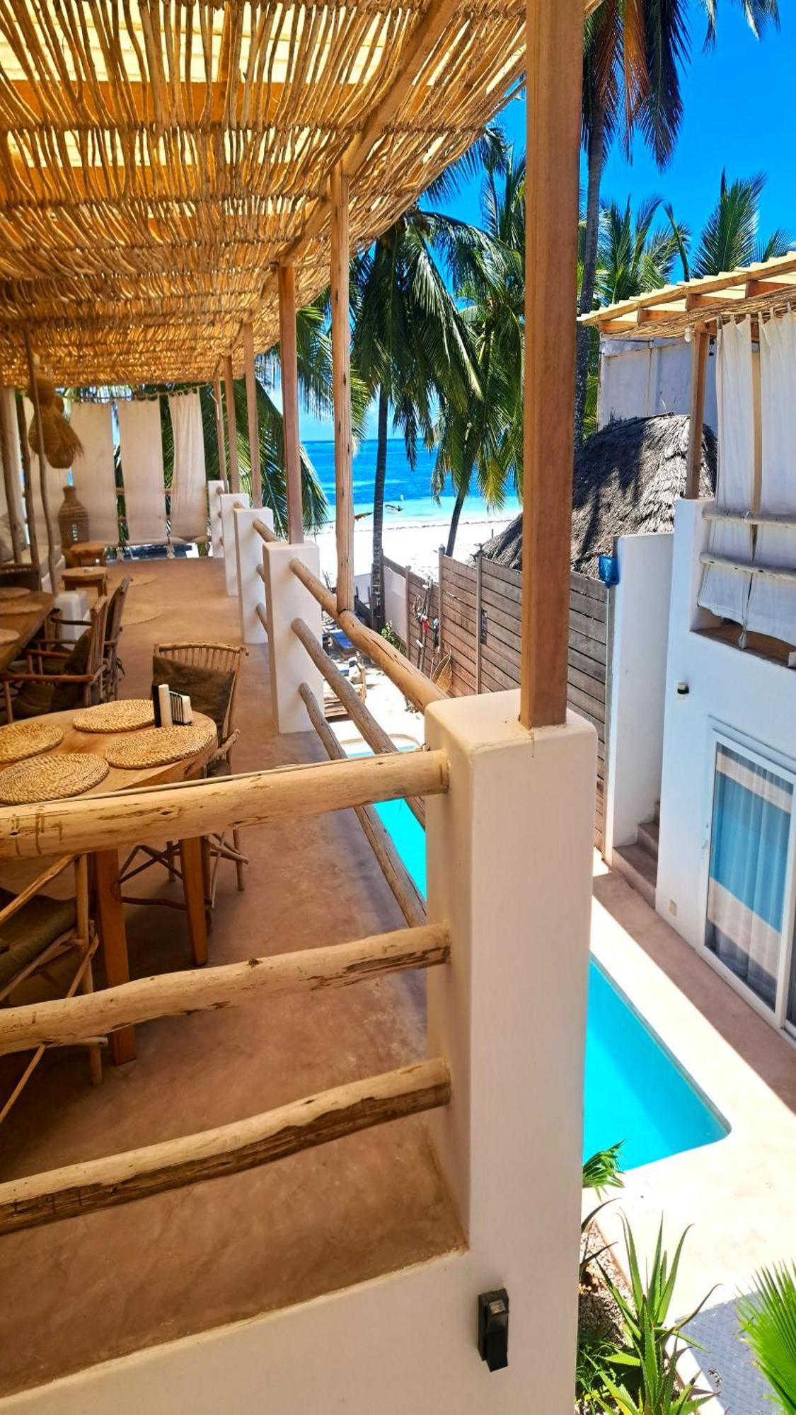 Boho Boutique Hotel - Beachfront , Adults Only , Private Pool Кивенгва Экстерьер фото